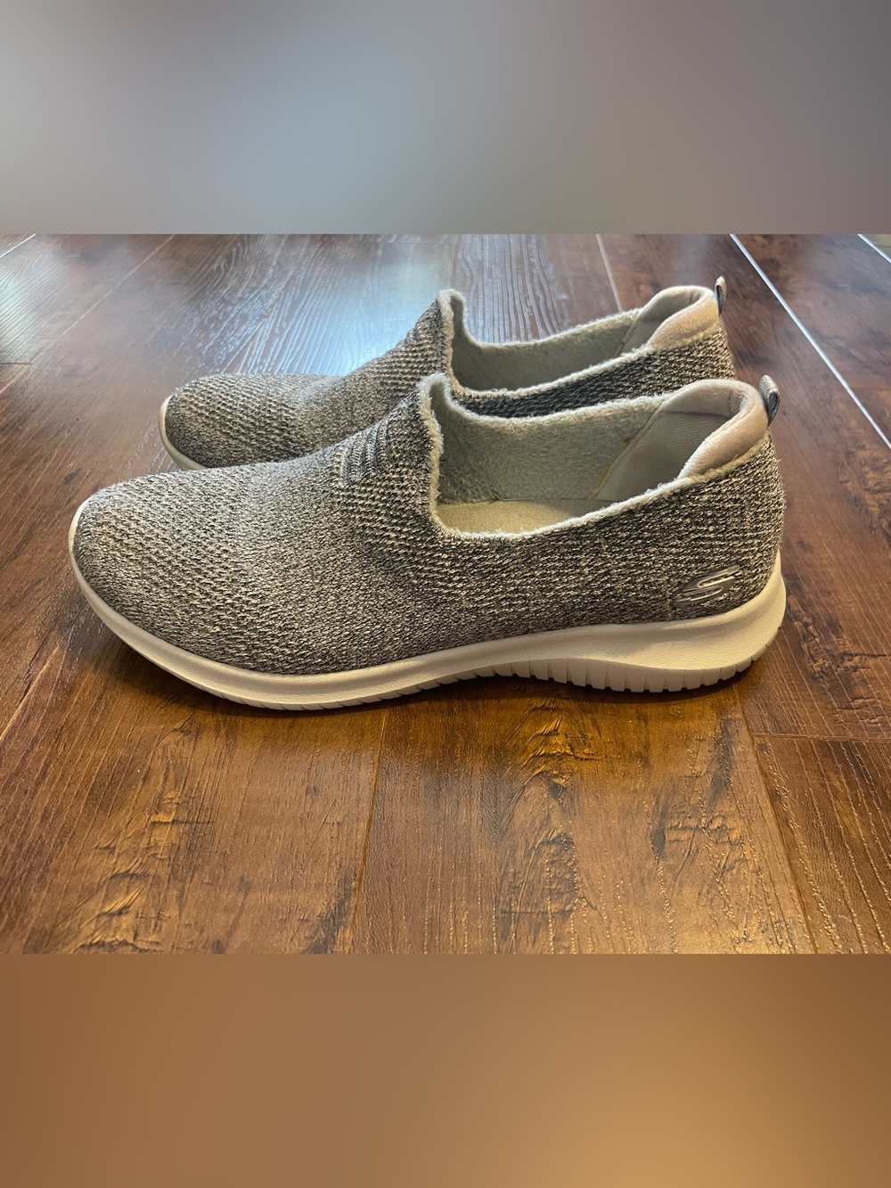 Skechers Women's Gray Slip-On Knit Walking Shoe memory foam